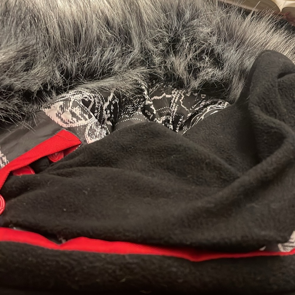 Coat - Picture 9 of 12